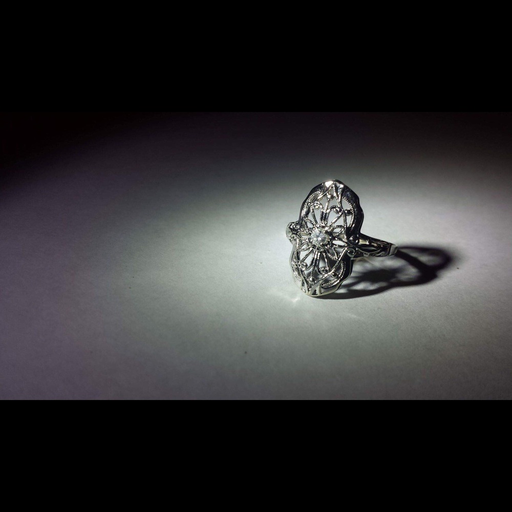 Engagement/Promise/Fashion Ring
